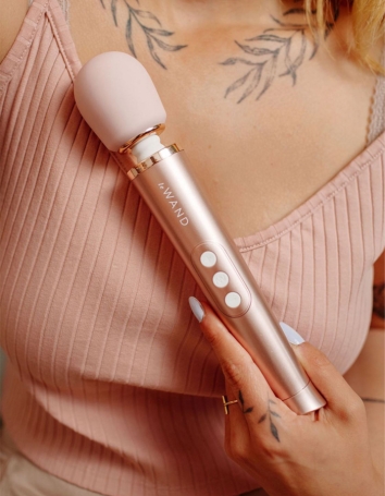 Жезловый вибратор Le Wand Petite